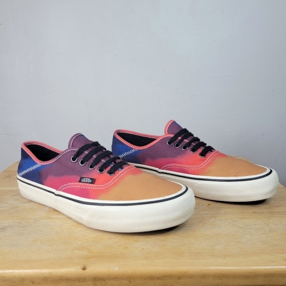Vans authentic, Multicolor Ombre, Sunset Fade, Unisex Size : 9.5 (BARELY WORN) - Picture 1 of 16